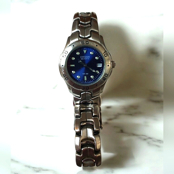 Citizens Women's Quartz Blue Faced Calendar Watch - Picture 2 of 6